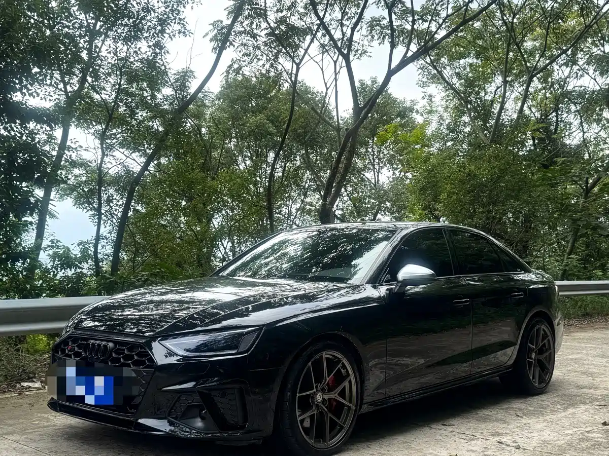Photo 1 - Audi S4