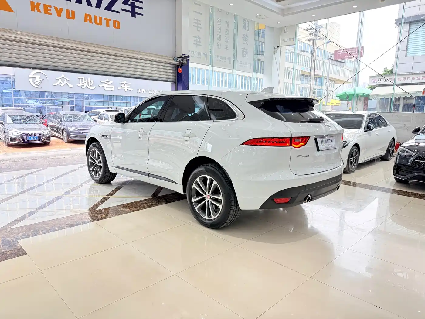 JAGUAR F PACE
