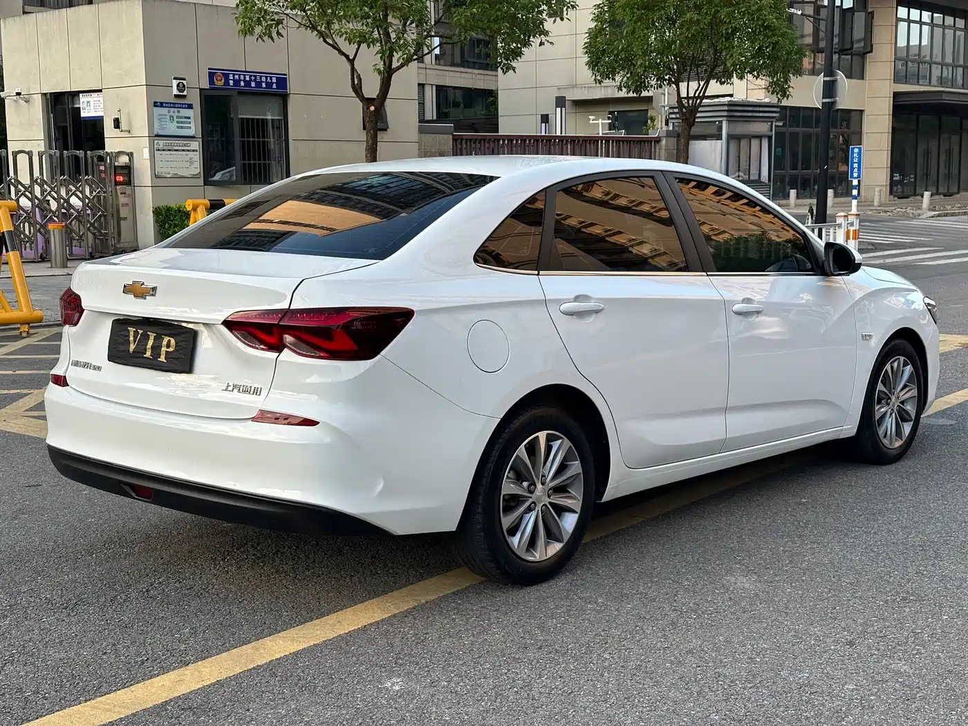 CHEVROLET CRUZE