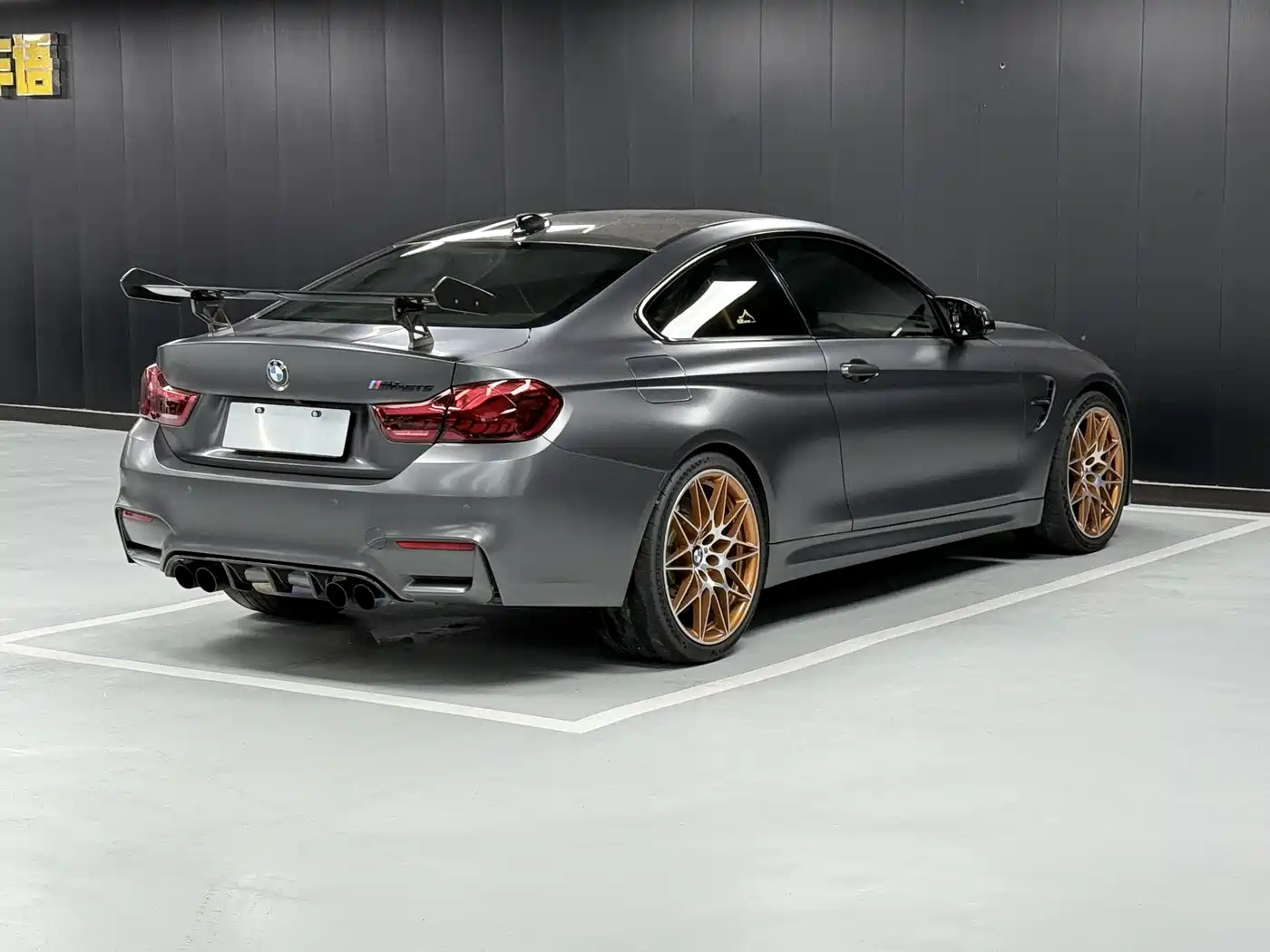 BMW M4 2016 M4 GTS фото 11