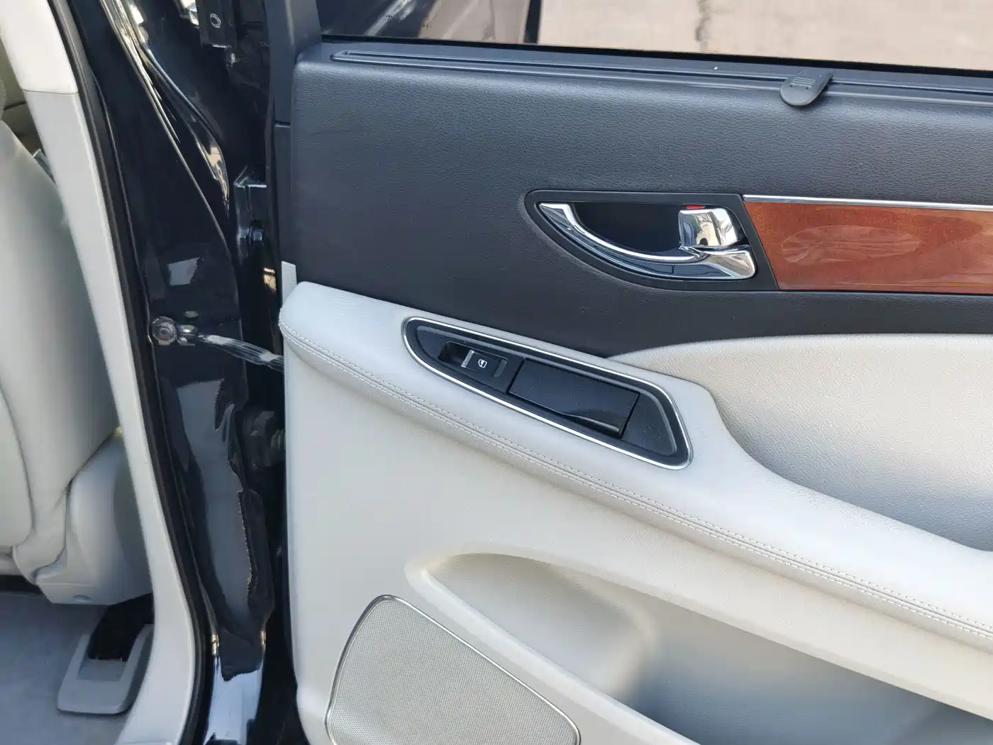 Hongqi H7 2017 2015 2.0T Luxury