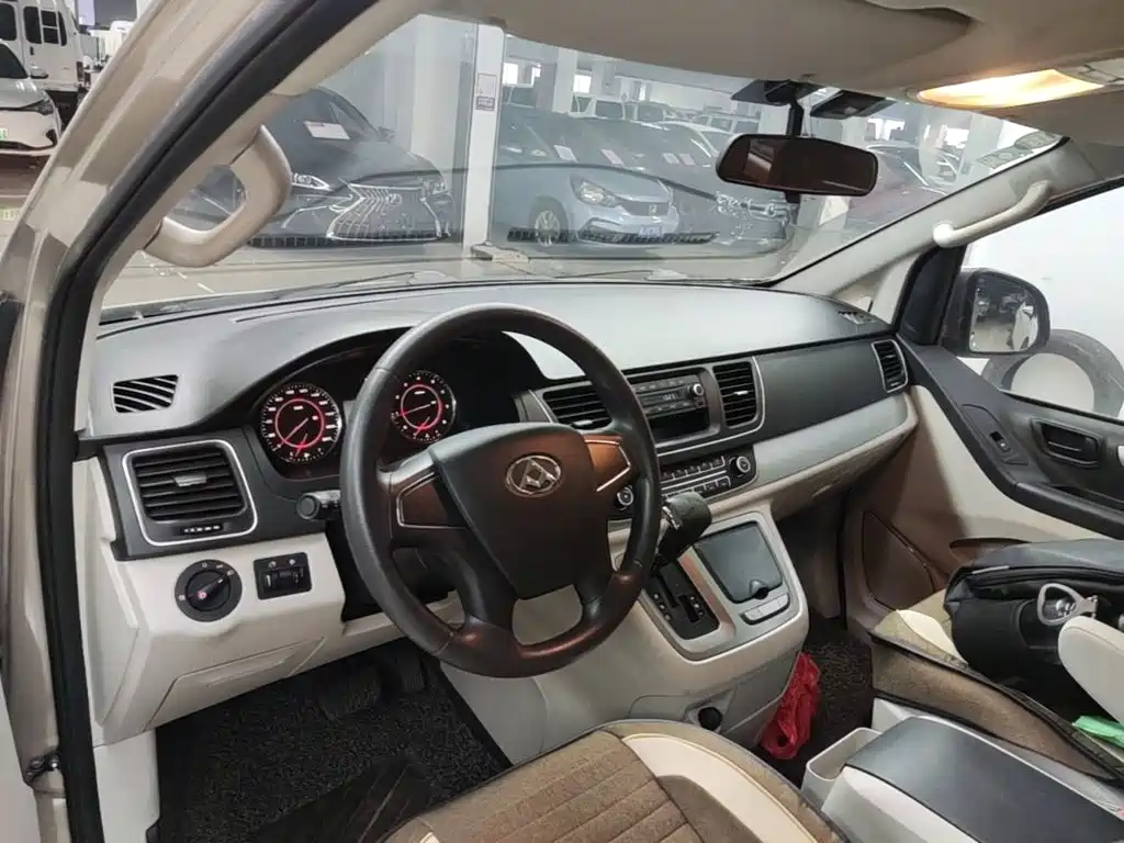 SAIC Maxus Maxus G10 2015 2014 Model Year 2.0T Auto Elite