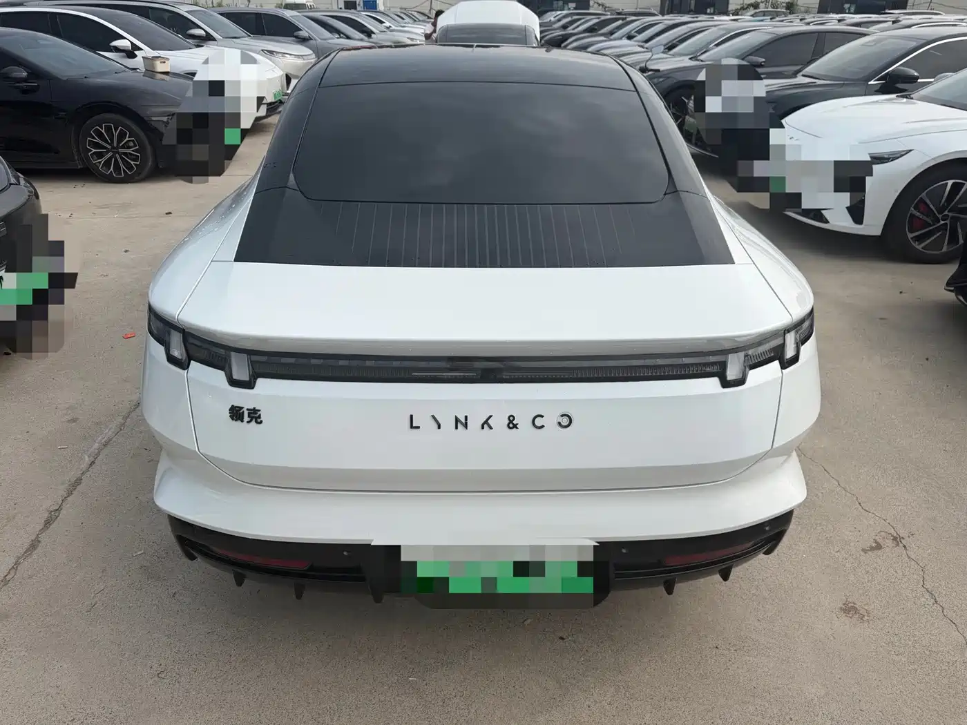 Lynk & Co 10 EM-P 2026 2025 Model 120 AWD Halo