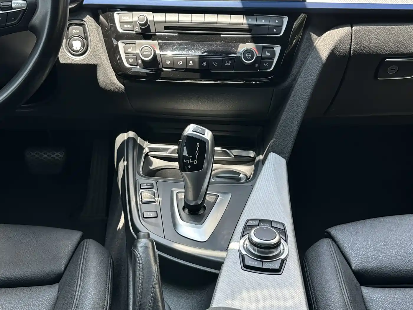BMW 3 Series GT 2016 320i Fashion Style фото 10