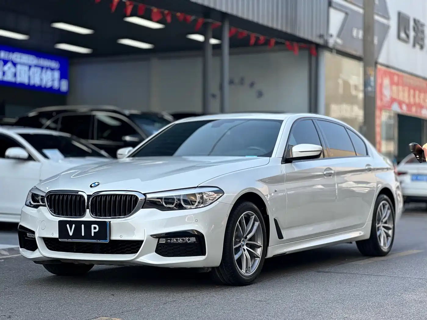 BMW 5 Series 2018 525Li M Sport Package