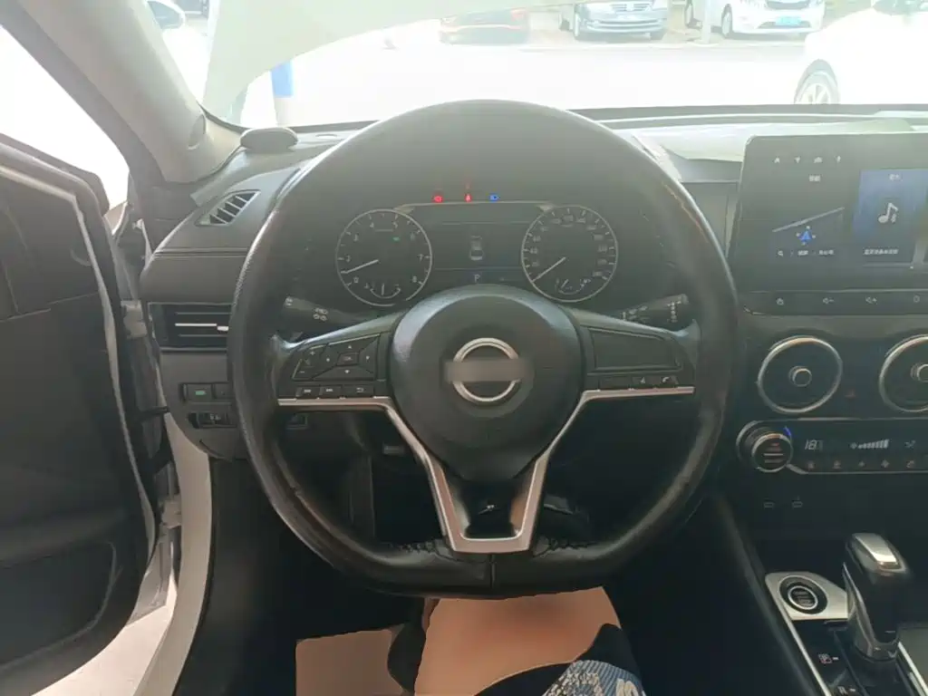 Nissan SYLPHY, миниатюра 11