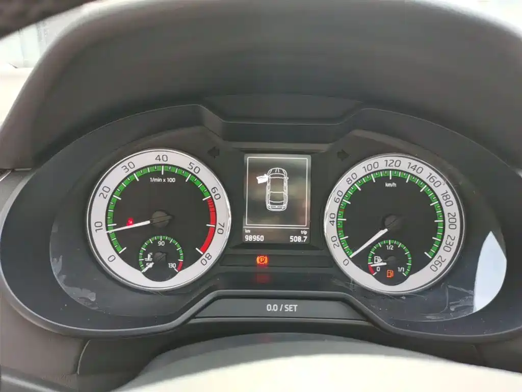 Škoda Octavia 2018 1.6L Automatic Luxury фото 12