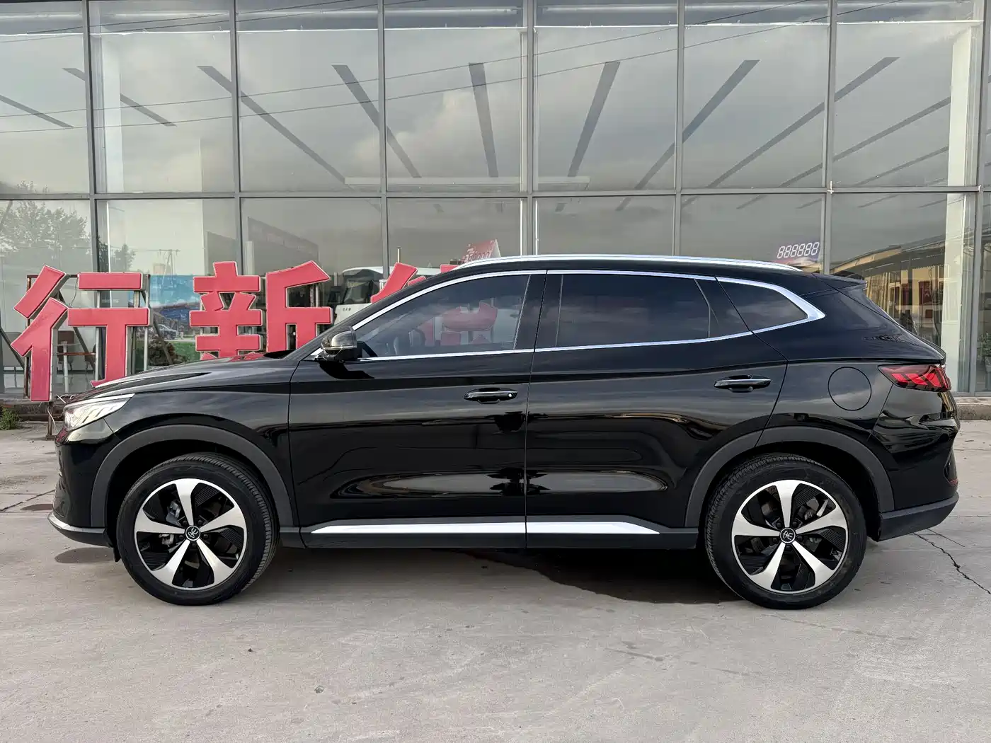 BYD Song PLUS PHEV 2021 EV Flagship фото 8
