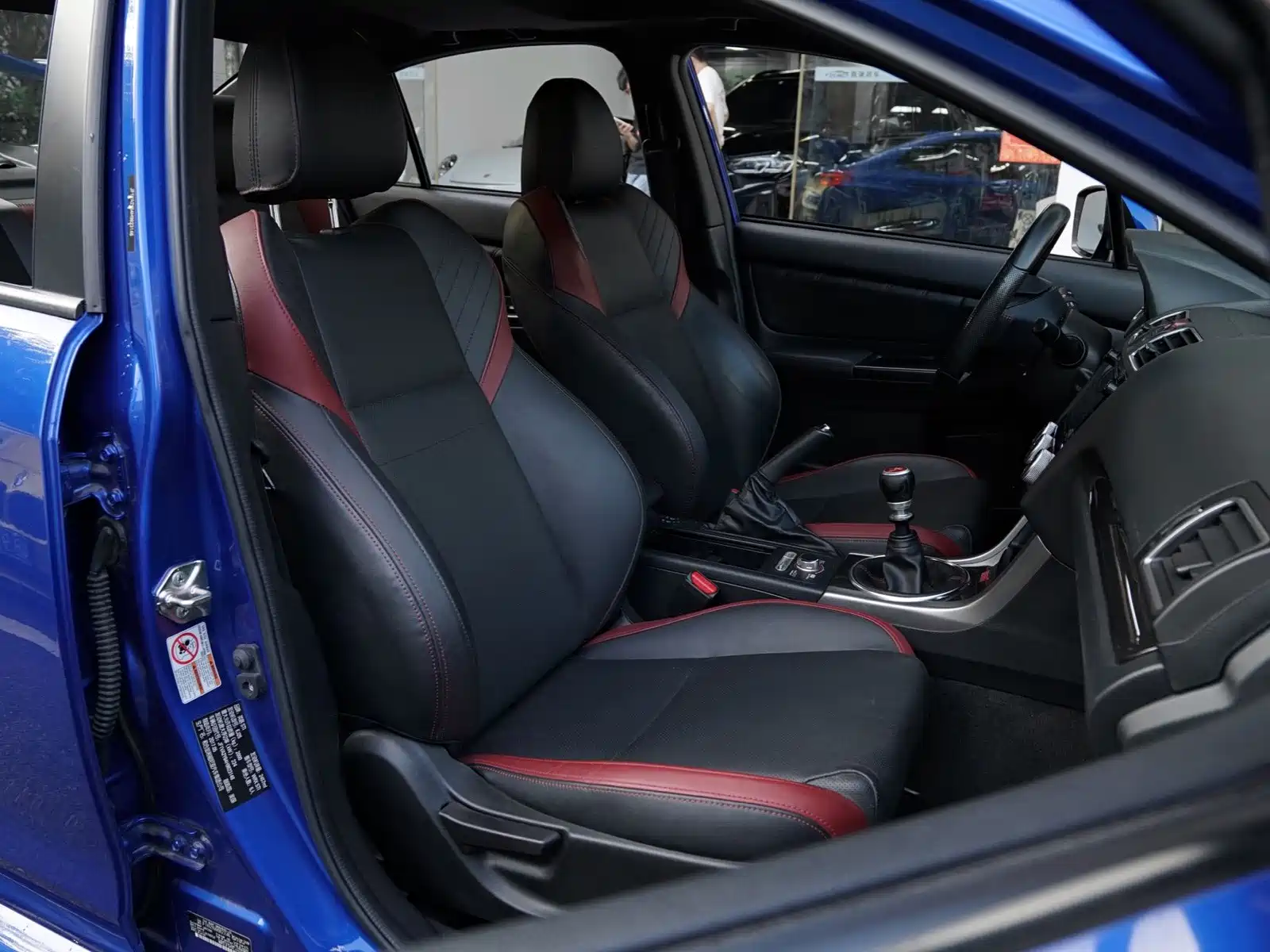 Фото 6 - Subaru WRX