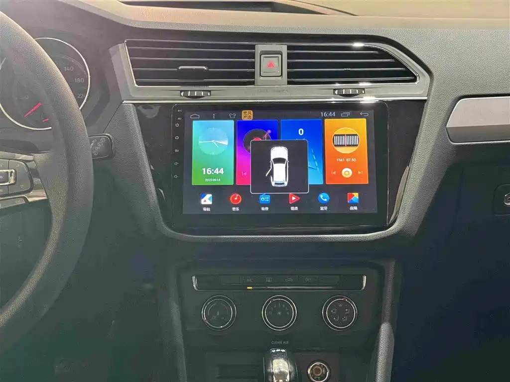Volkswagen Tiguan L 2020 330TSI Auto 2WD Trend China VI фото 13