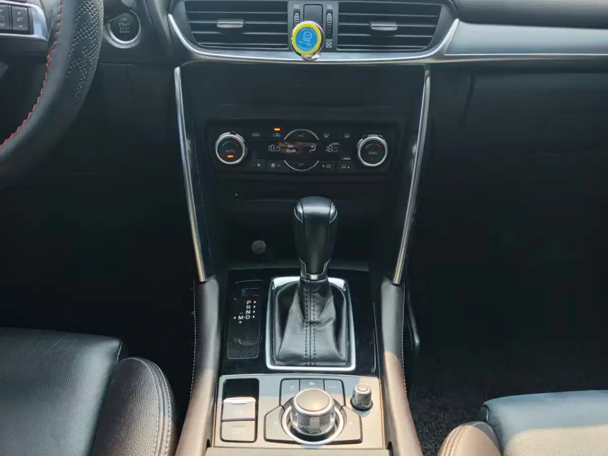 Фото 11 - Mazda CX-4