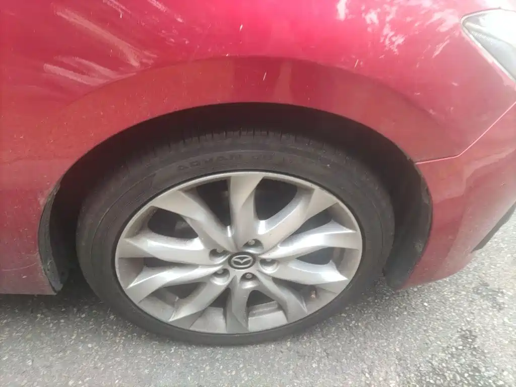 صورة 8 - Mazda Mazda 3