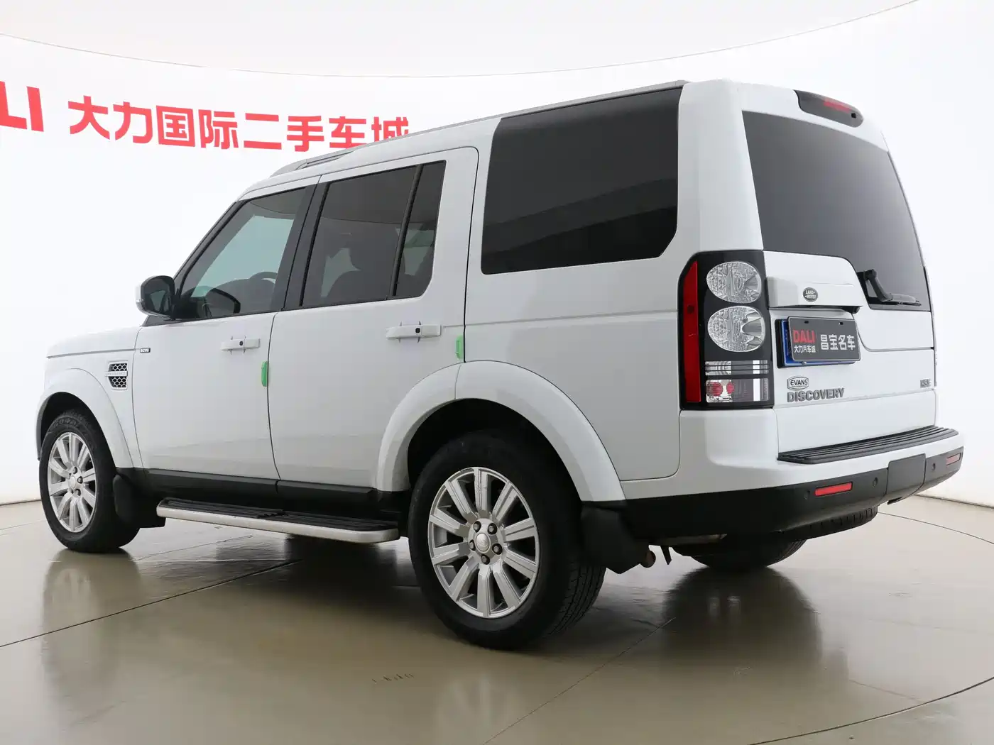 Land Rover Discovery 2015 3.0 SC V6 HSE фото 20