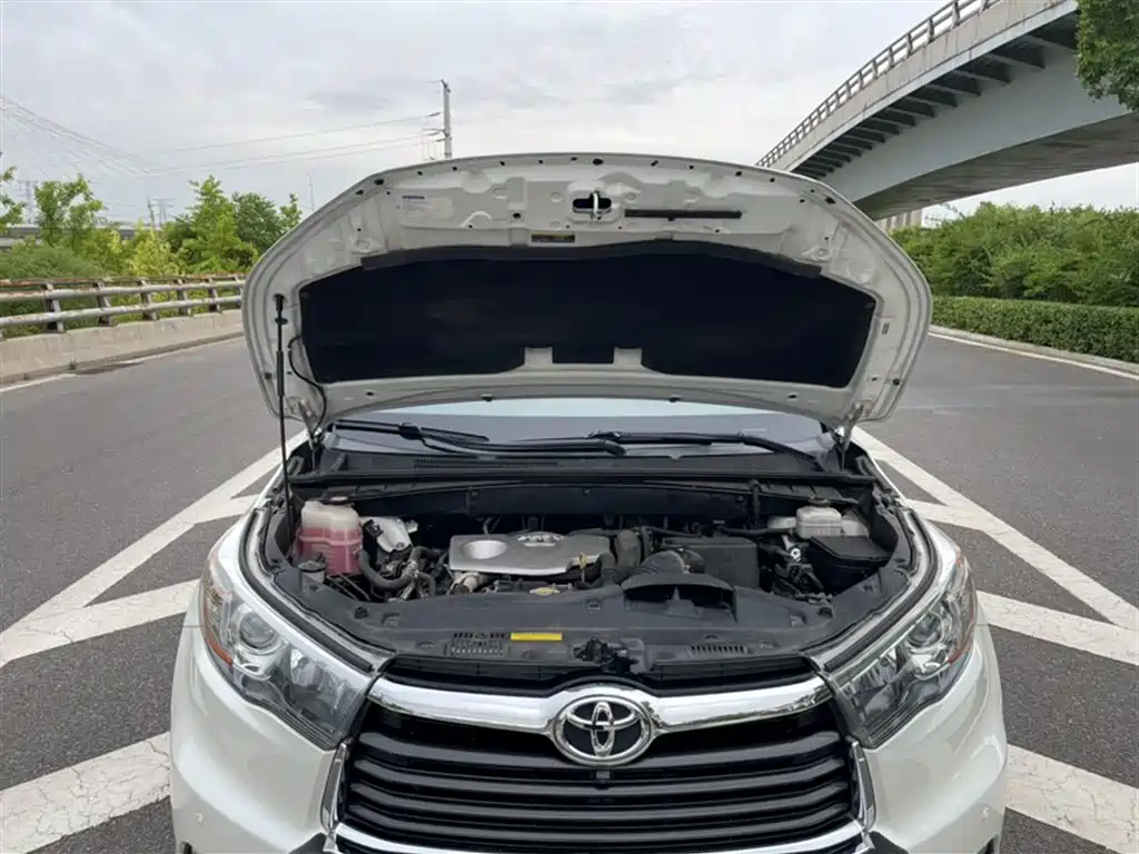 Toyota Highlander 2015 2.0T FWD Luxury Edition 7-seater фото 11