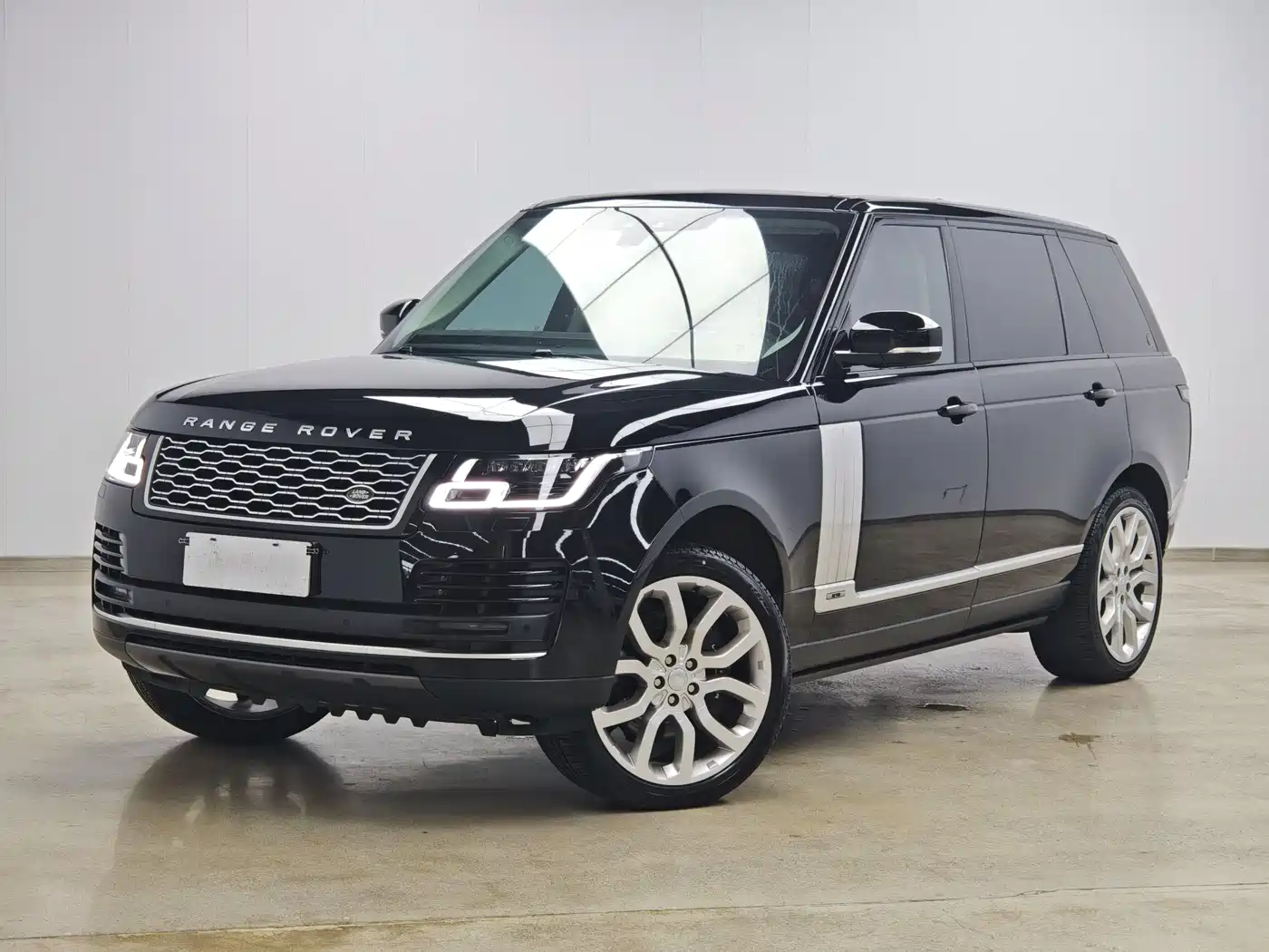 Land Rover Range Rover 2022 3.0 L6 400PS Heritage Extended Classic Edition