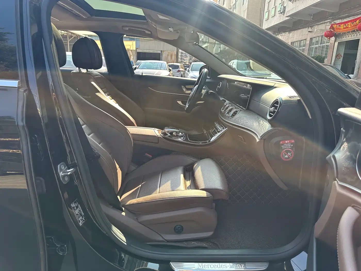 Mercedes-Benz E-Class 2016 E 200 L Sport Type фото 13