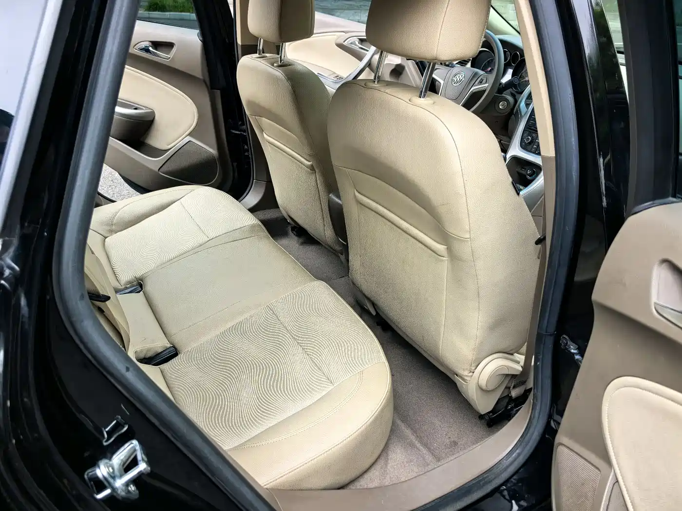 Buick Excelle 2013 Model GT 1.6L Manual Progressive фото 10