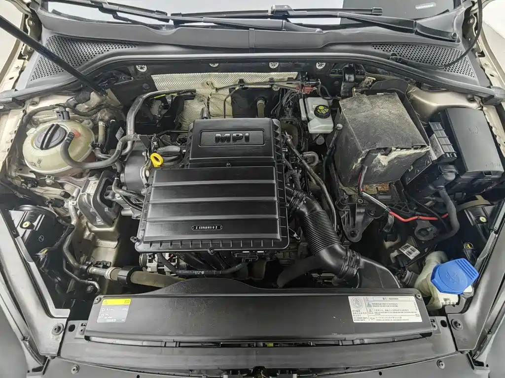 Фото 6 - Volkswagen Golf