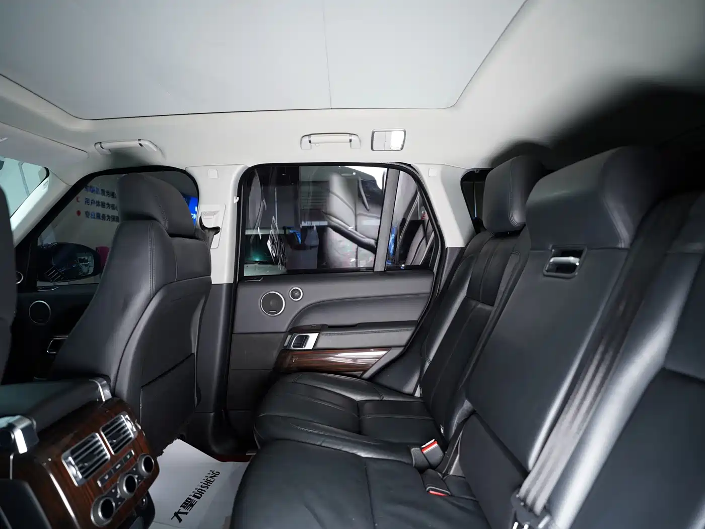 Land Rover Range Rover 2017 3.0 SC V6 Vogue фото 9