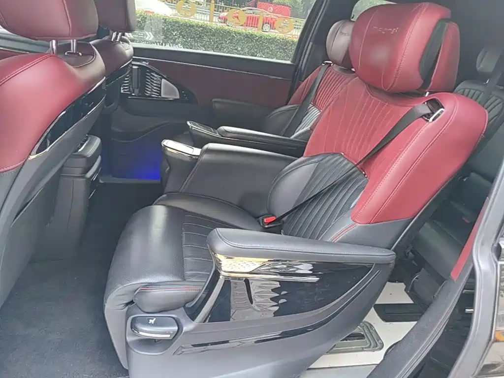 Фото 17 - GAC Trumpchi M8