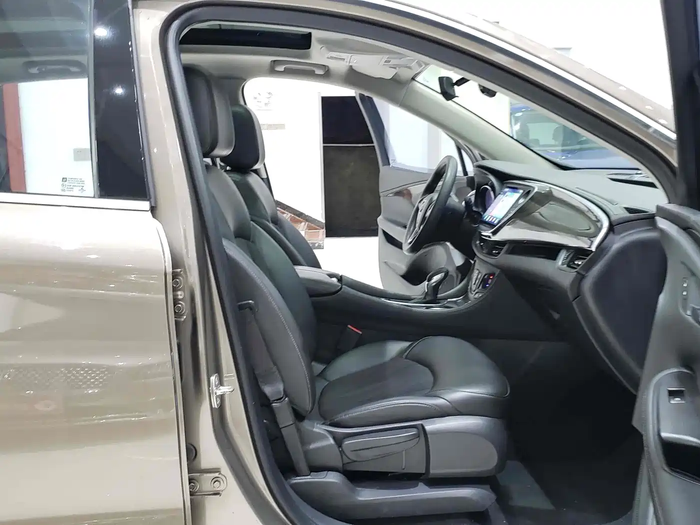 Buick Envision Plus 2018 20T 2WD Leading фото 8