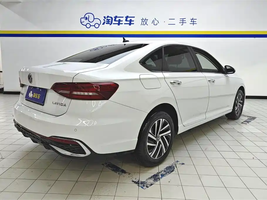 Volkswagen Lavida 2024 Model 1.5L Automatic Starlight 5 Million Edition фото 3