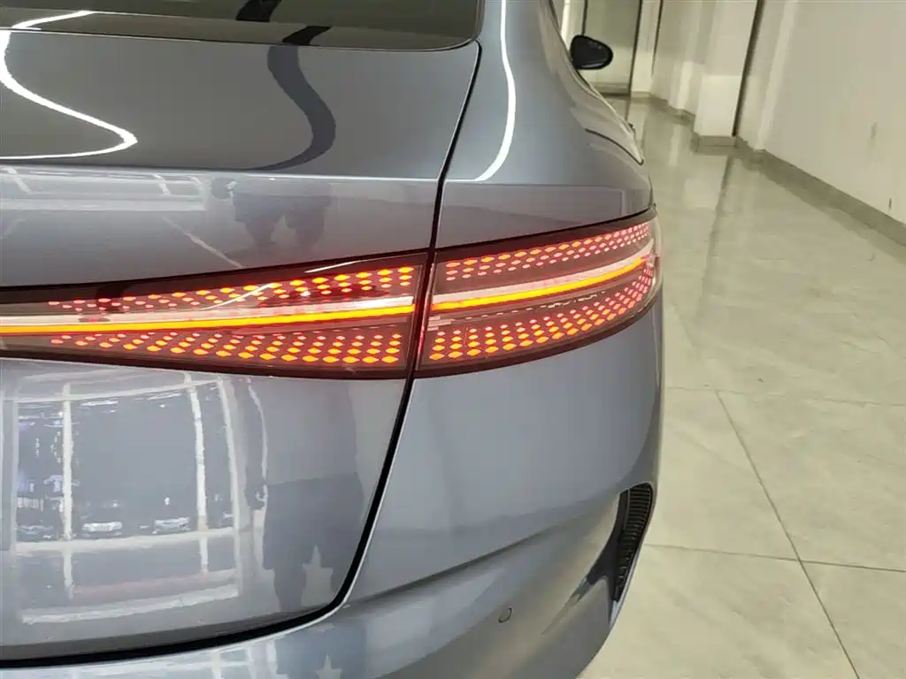BYD Seal 2022 550km Standard Range RWD Premium фото 8