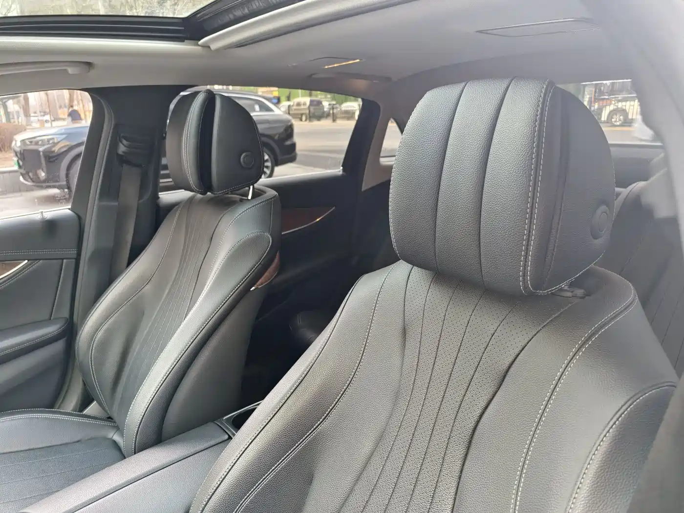 Mercedes-Benz E-Class 2018 Facelift E 200 L 4MATIC фото 13