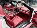 Photo 12 - Porsche 718