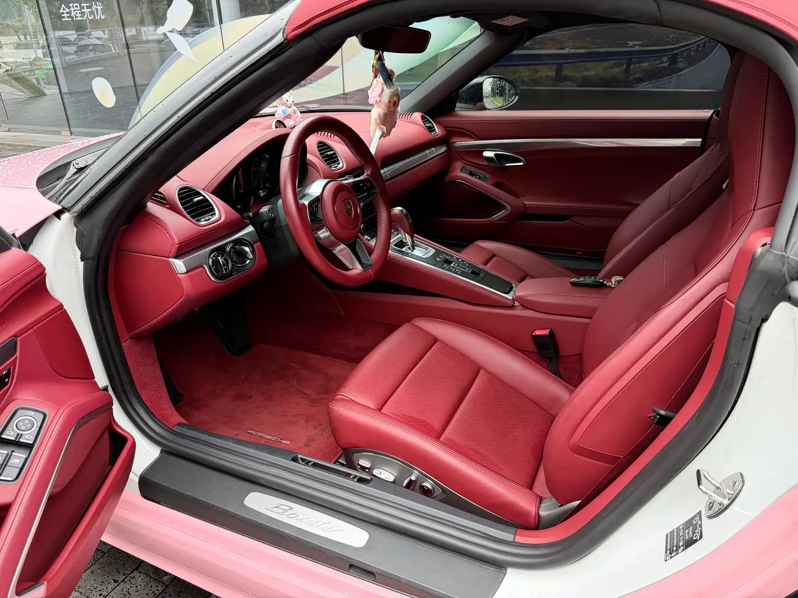 Photo 7 - Porsche 718