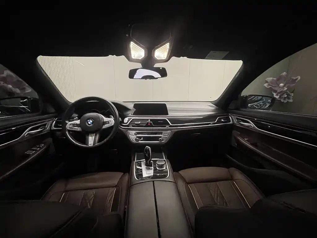 BMW 7 Series 2018 730Li Premium Type M Sport Package фото 12