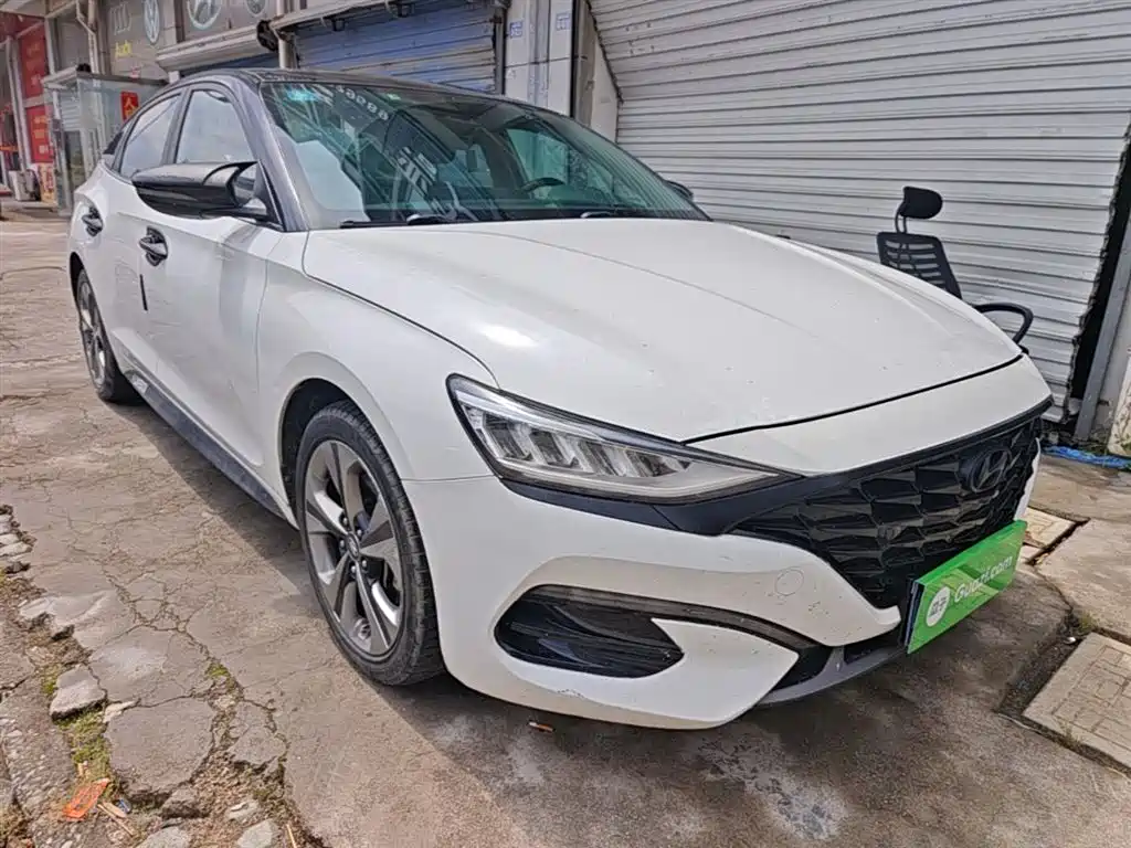 Hyundai Fista 2019 280TGDi Sport Edition China VI фото 4