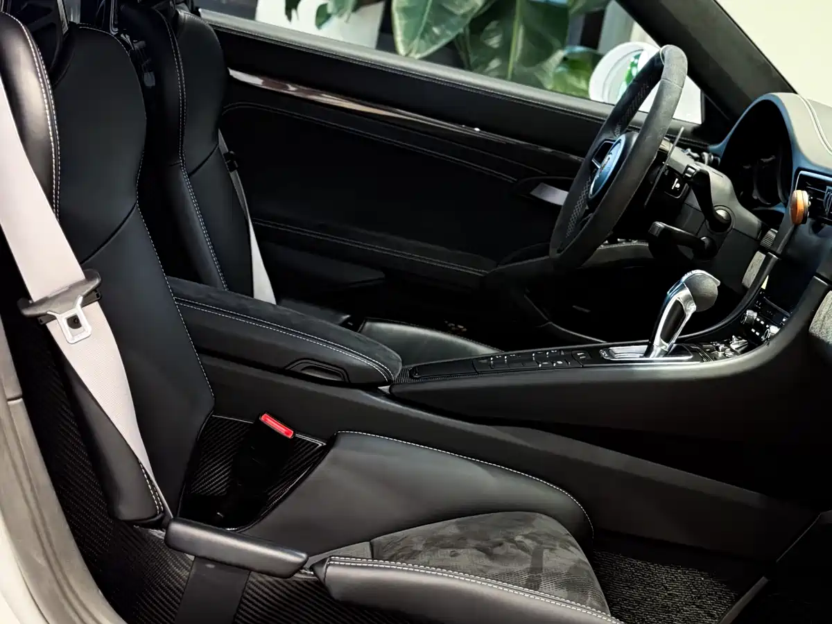 Porsche 911 2018 GT3 RS 4.0L фото 11