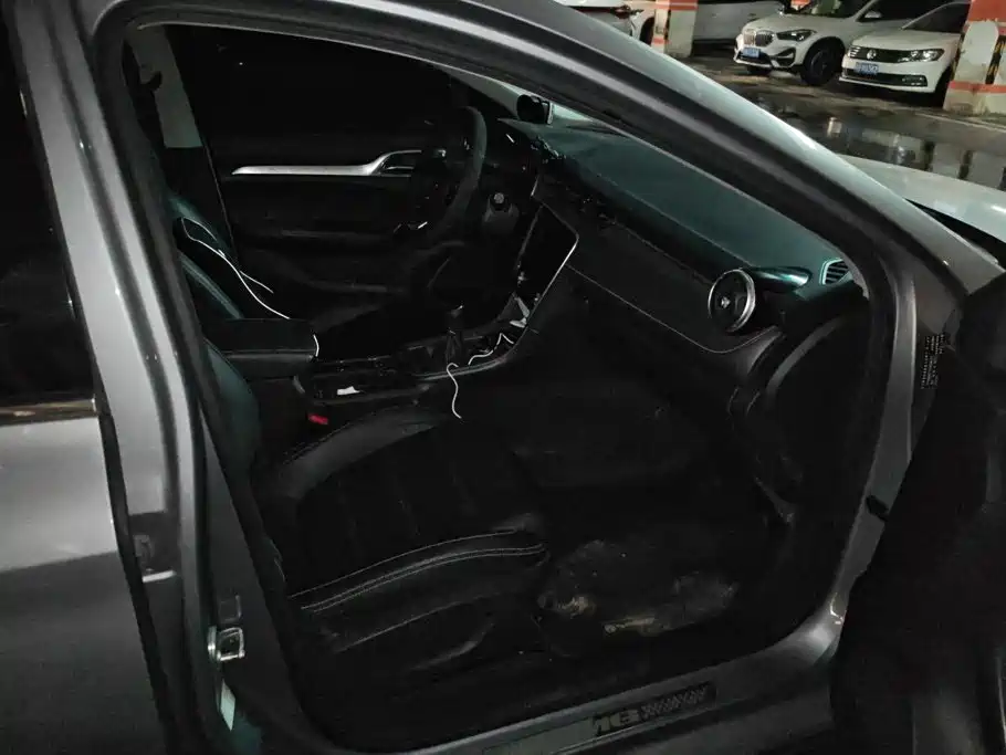 MG MG6 2018 2017 20T Manual Luxury Smart Connect Version (China V)