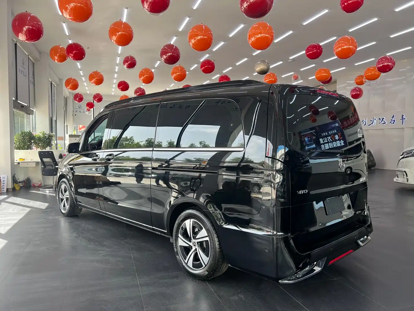 Mercedes-Benz Vito 2024 2.0T Business 7-Seater фото 22