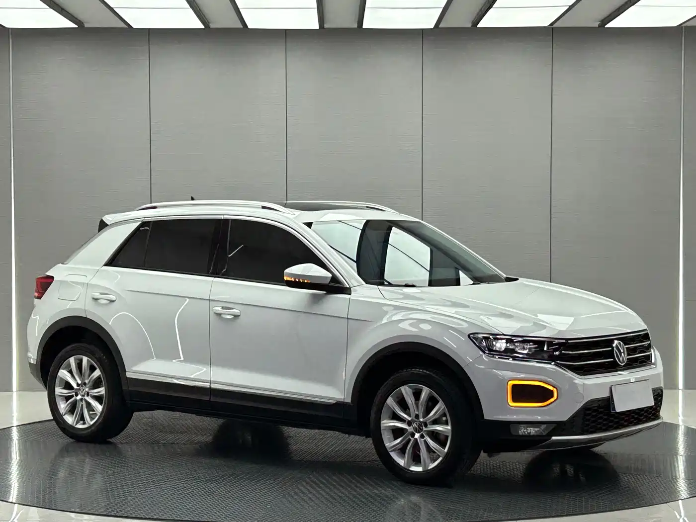 Volkswagen T-ROC 2022 280TSI DSG 2WD Elite PLUS фото 7