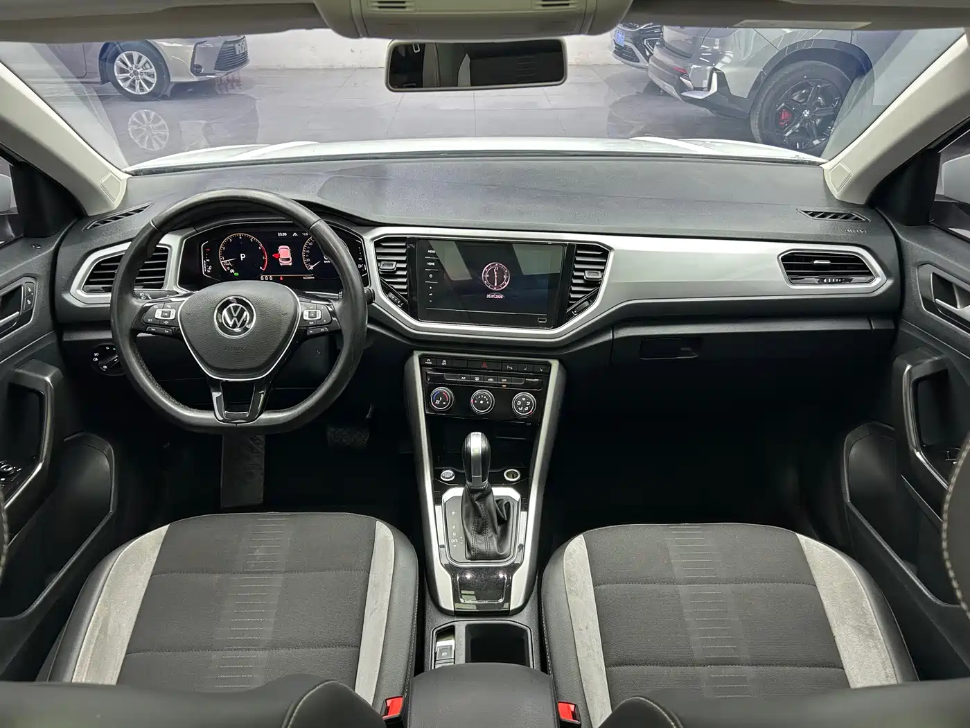 Volkswagen T-ROC 2022 280TSI DSG 2WD Elite PLUS фото 17