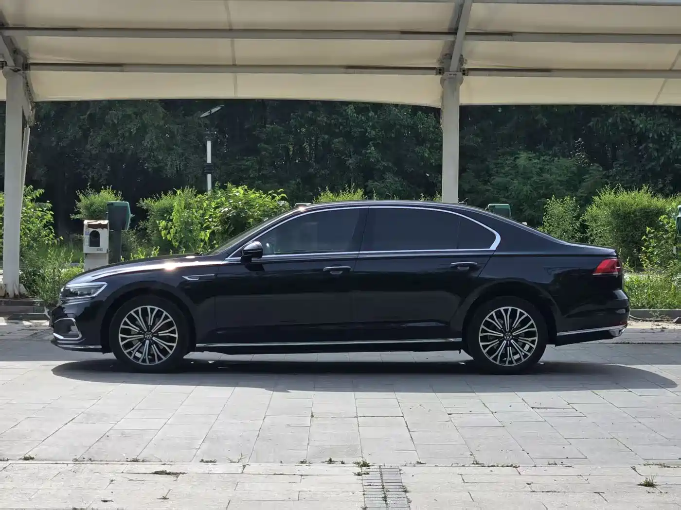 Volkswagen Phideon 2021 380TSI Luxury Edition фото 3
