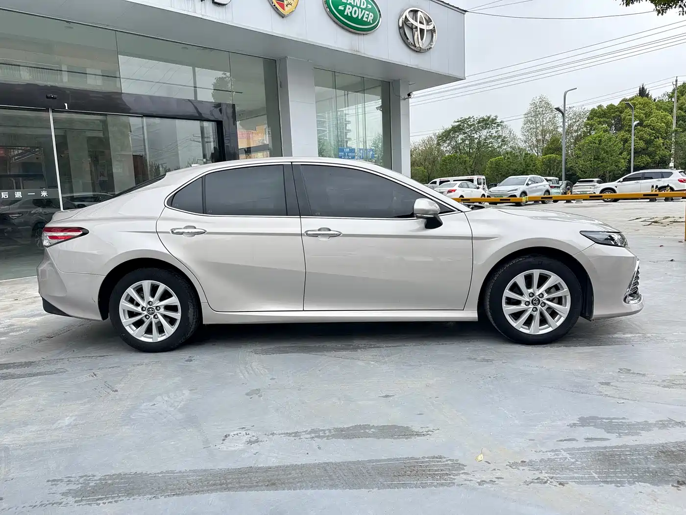Toyota Camry 2021 2.0G Luxury Edition фото 4