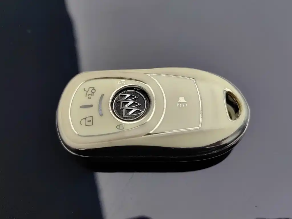 Photo 19 - Buick Envision Plus