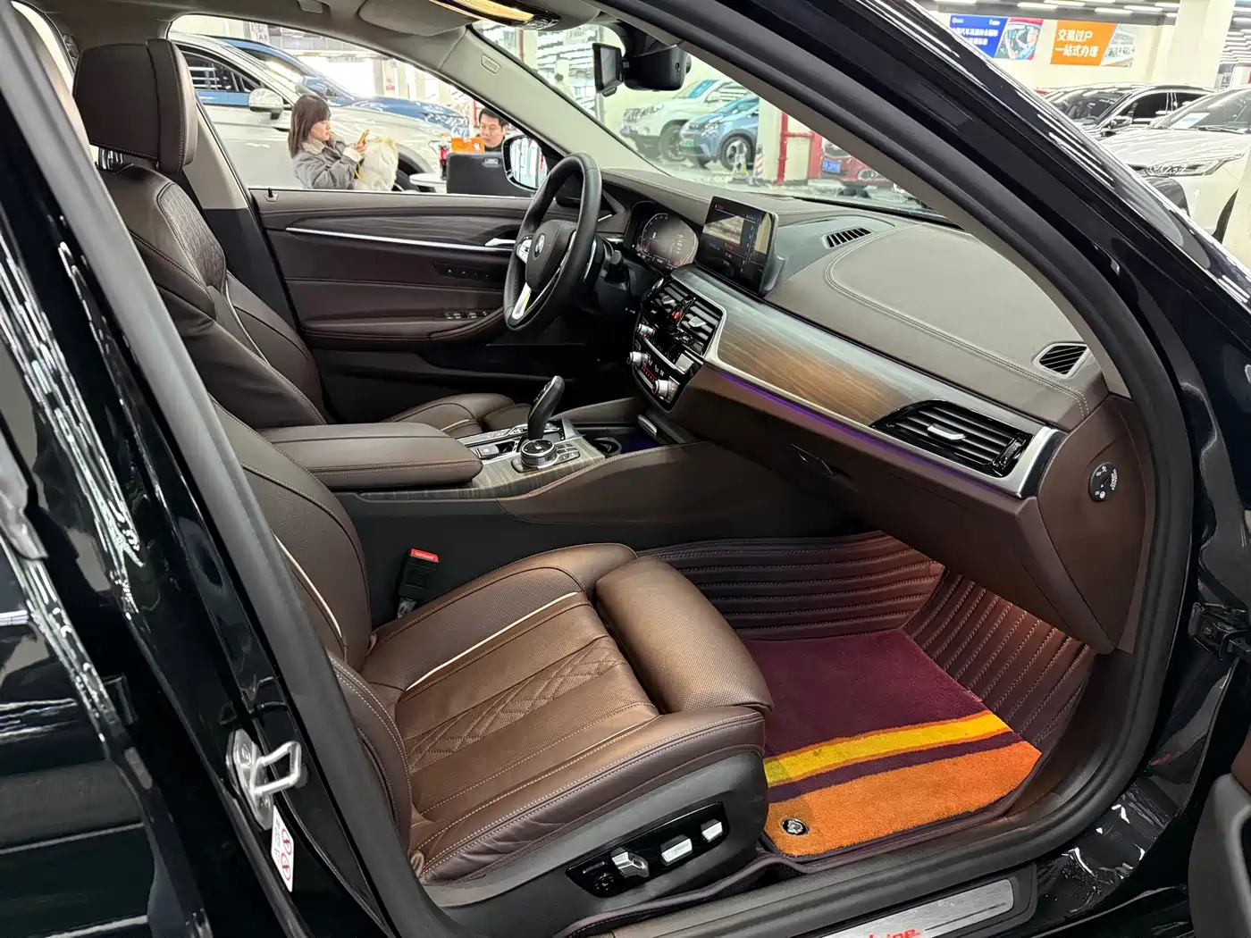 BMW 5 Series 2020 530Li Premium Luxury Package фото 10