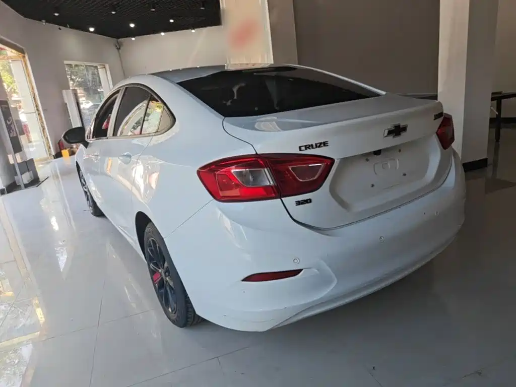 Chevrolet Cruze 2019 2018 Redline 320 Automatic Pioneer Edition