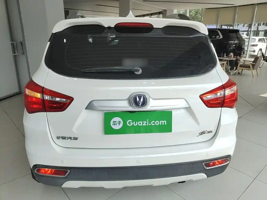 Фото 6 - Changan CS35