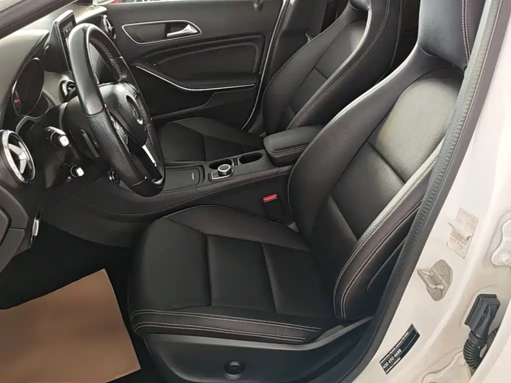 Mercedes-Benz GLA 2015 2015 GLA 200 Dynamic