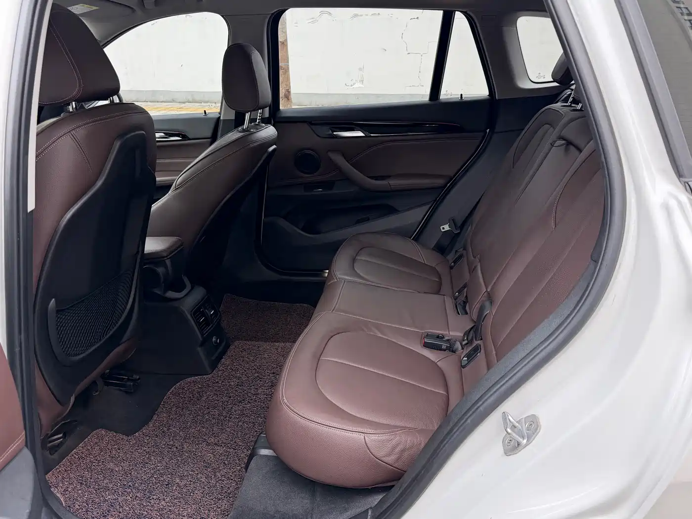 BMW X1 2018 sDrive18Li Premium Model фото 4