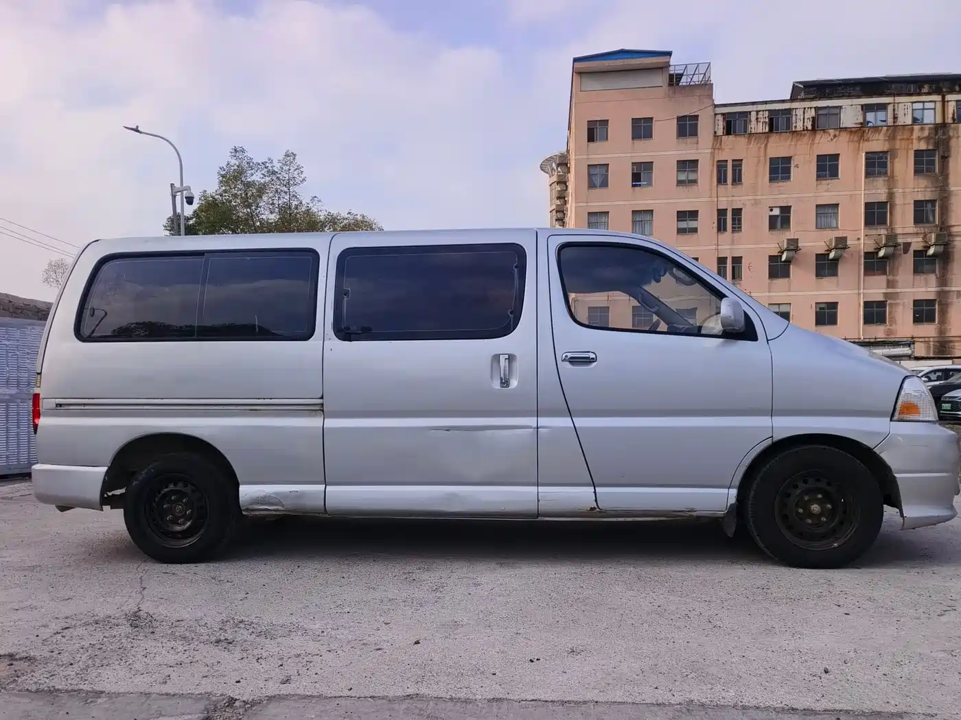 Jinbei Grace 2013 2013 2.0L Smart Leader Standard 7-Seater National Games Commemorative (China IV)