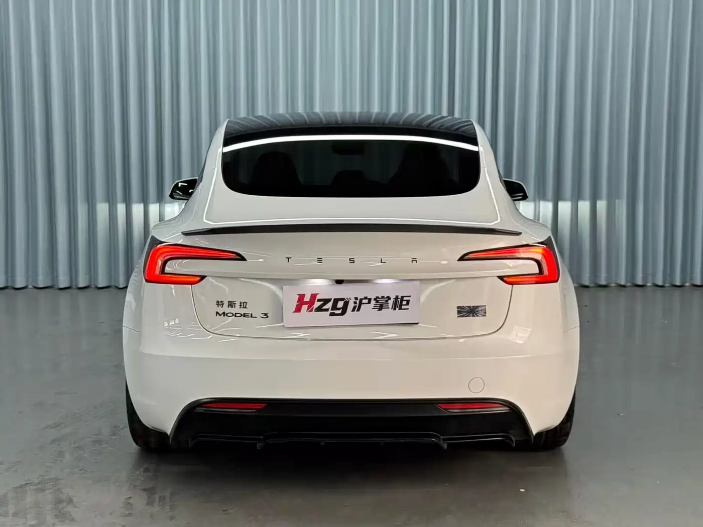 Photo 8 - Tesla Model 3