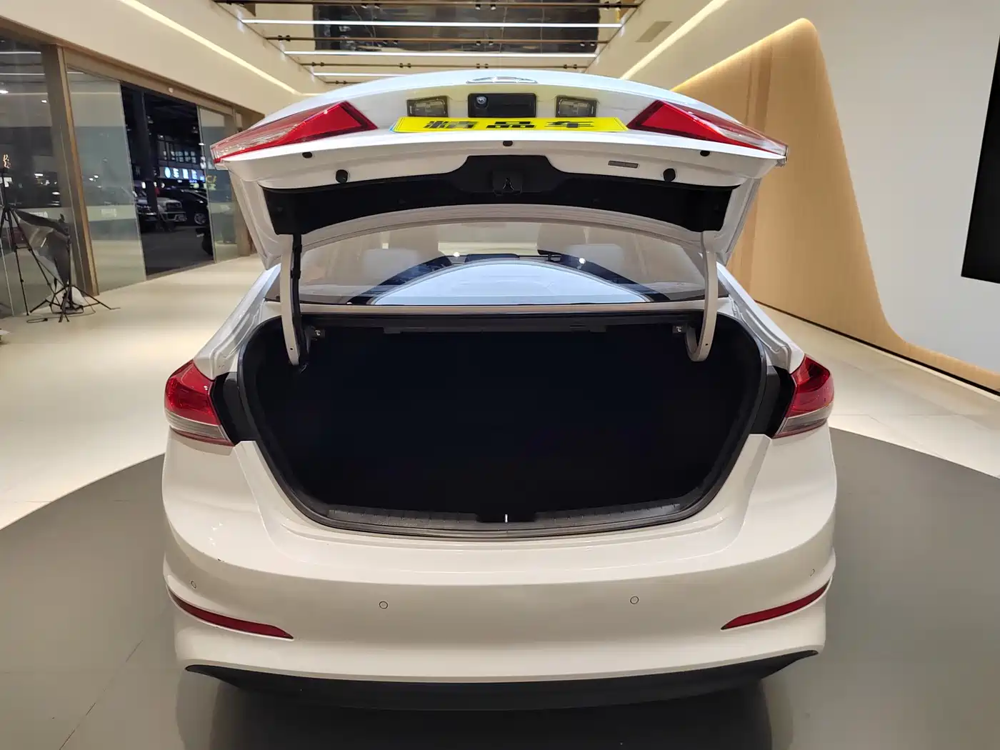 Hyundai Elantra 2020 1.5L CVT Smart Style·Elite фото 21