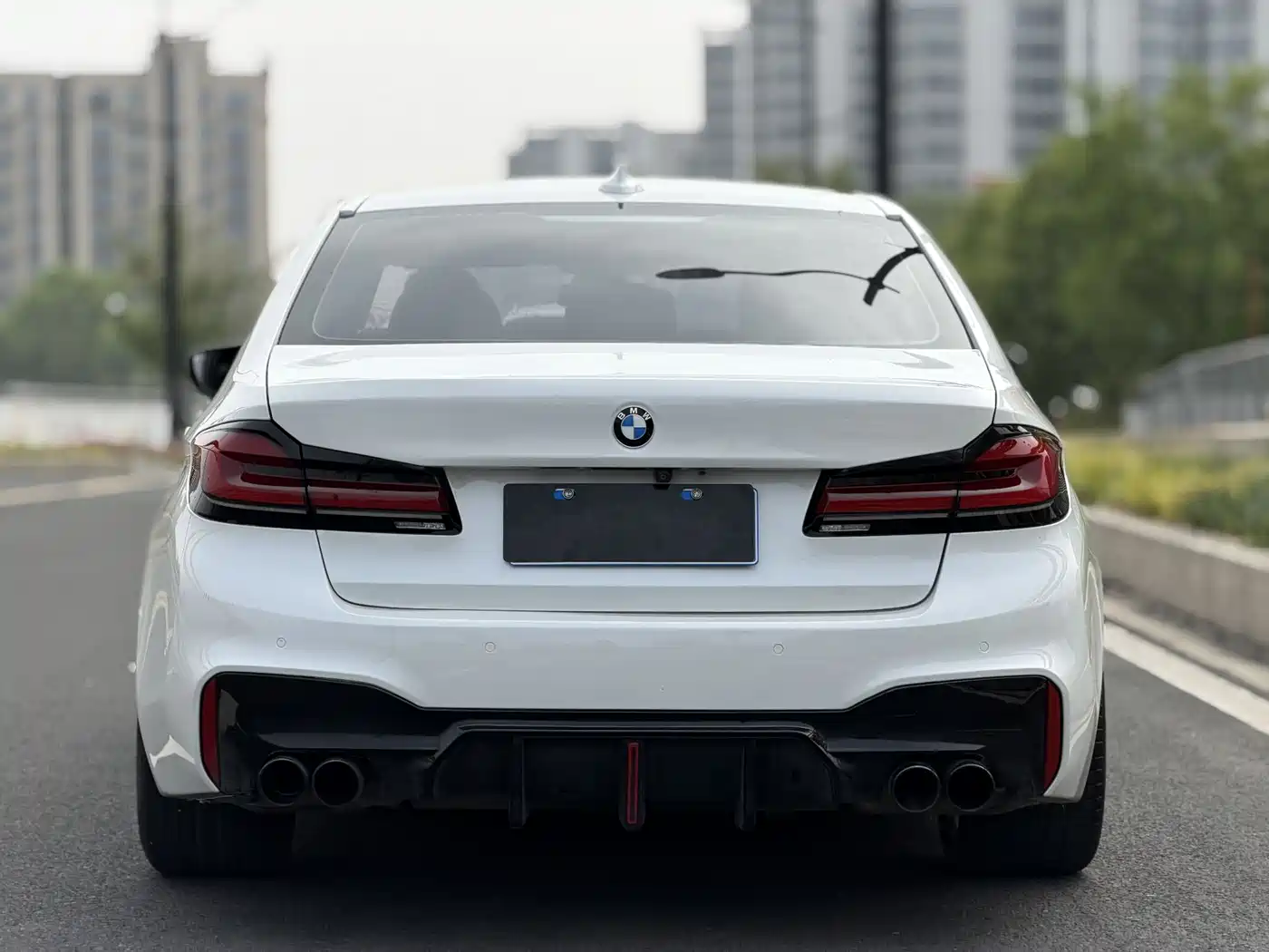 BMW 5 Series 2018 525Li M Sport Package фото 9