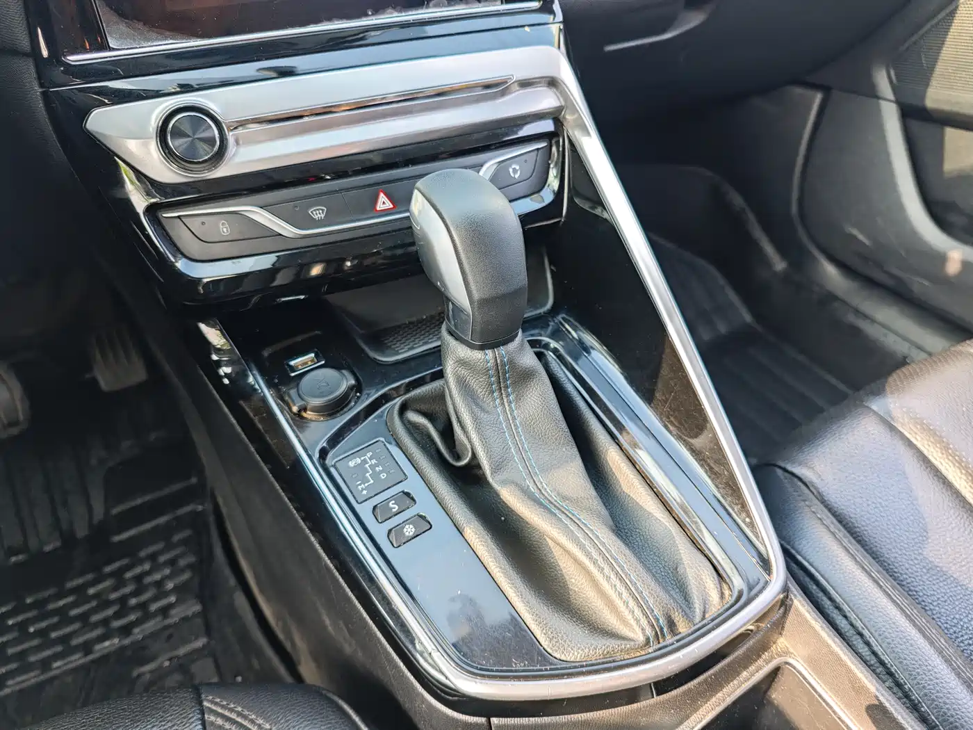 Peugeot 308 2018 230THP Auto Luxury Edition фото 12